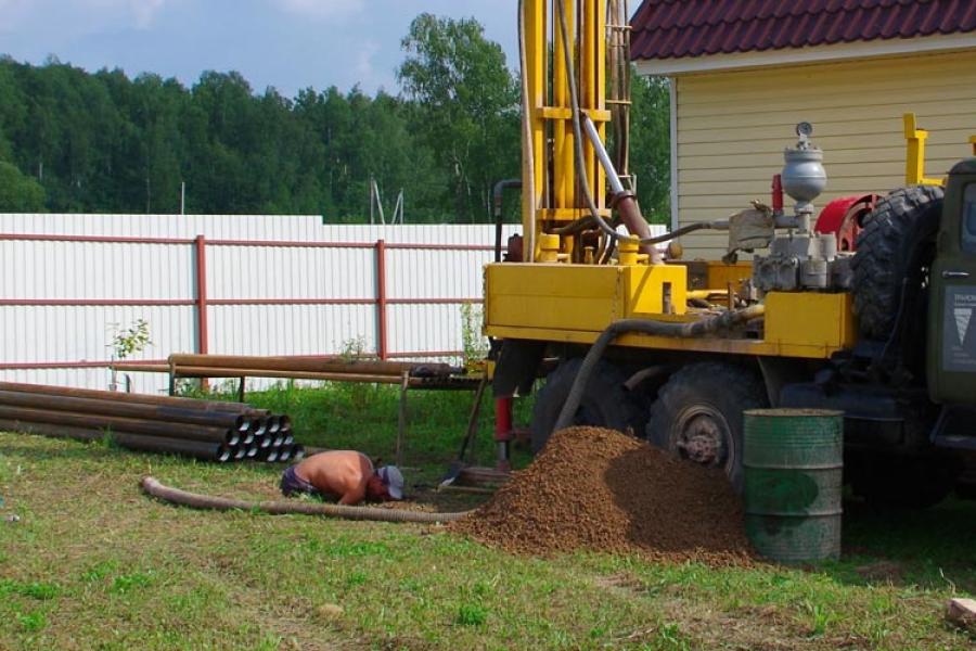 Скважина или колодец — что выбрать